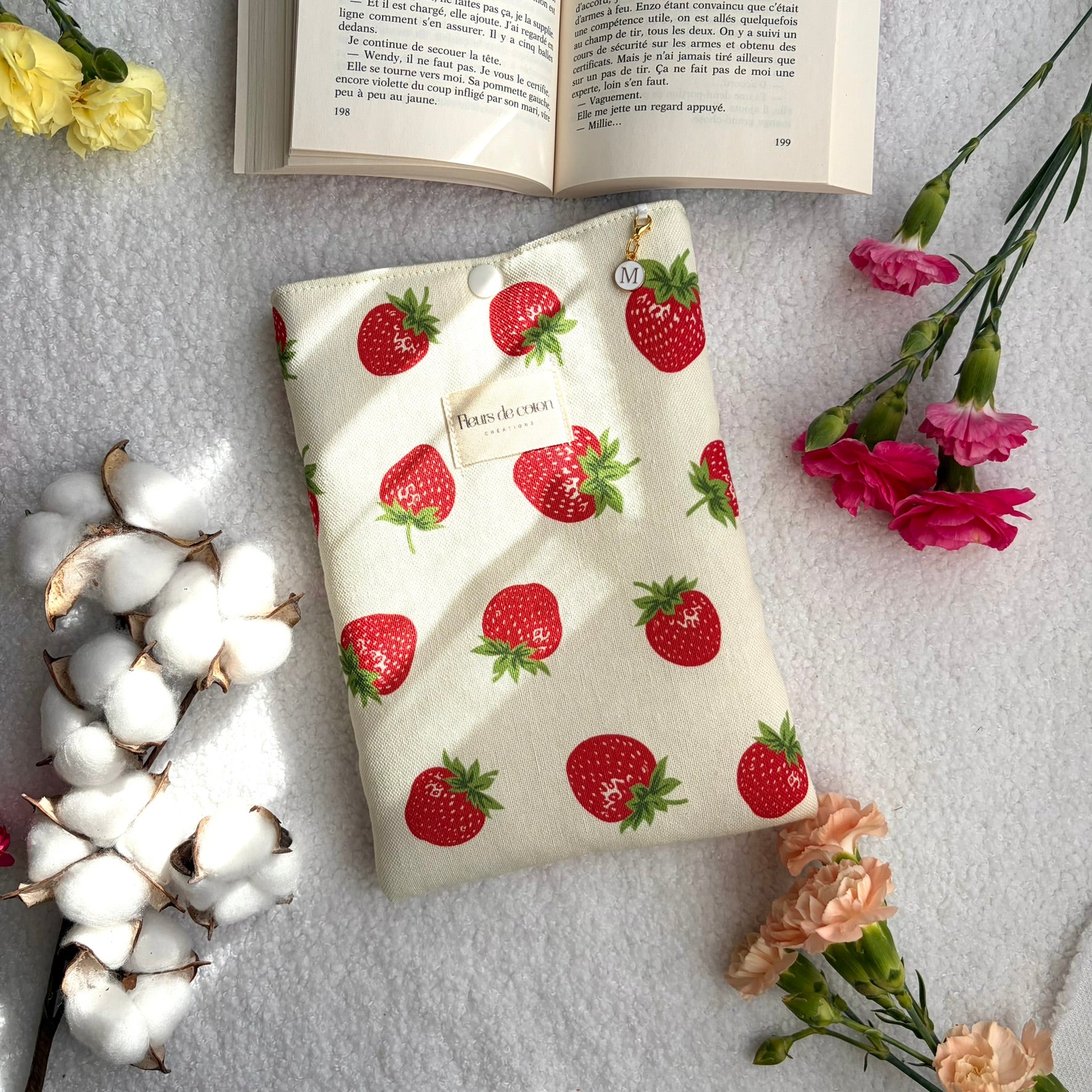 Pochette à livre fraises 🐣 Essaie ce code : FRAISE20