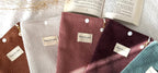 Pochette à livre en velours côtelé