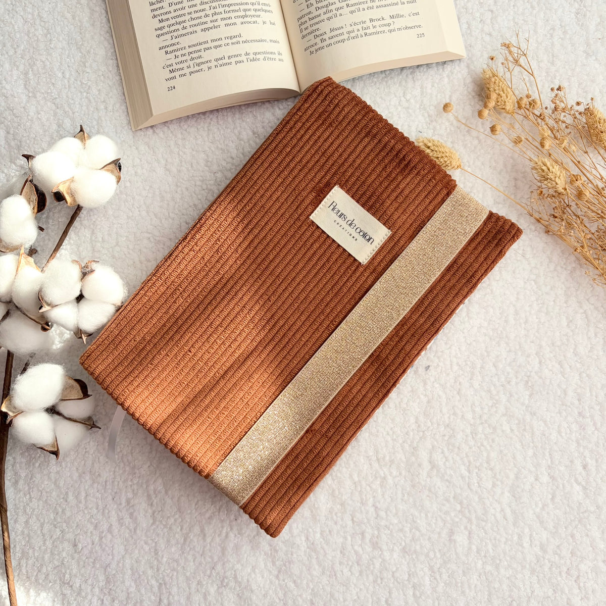 Custodia per libri a quadretti marrone